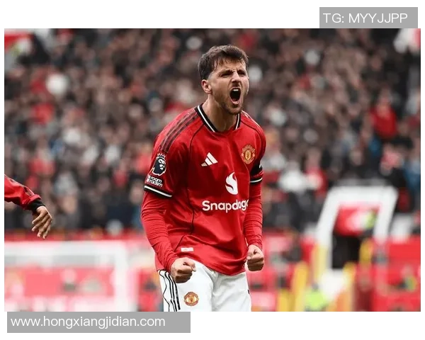 意甲赛场惊现冷门曼联与本菲卡握手言和引发热议