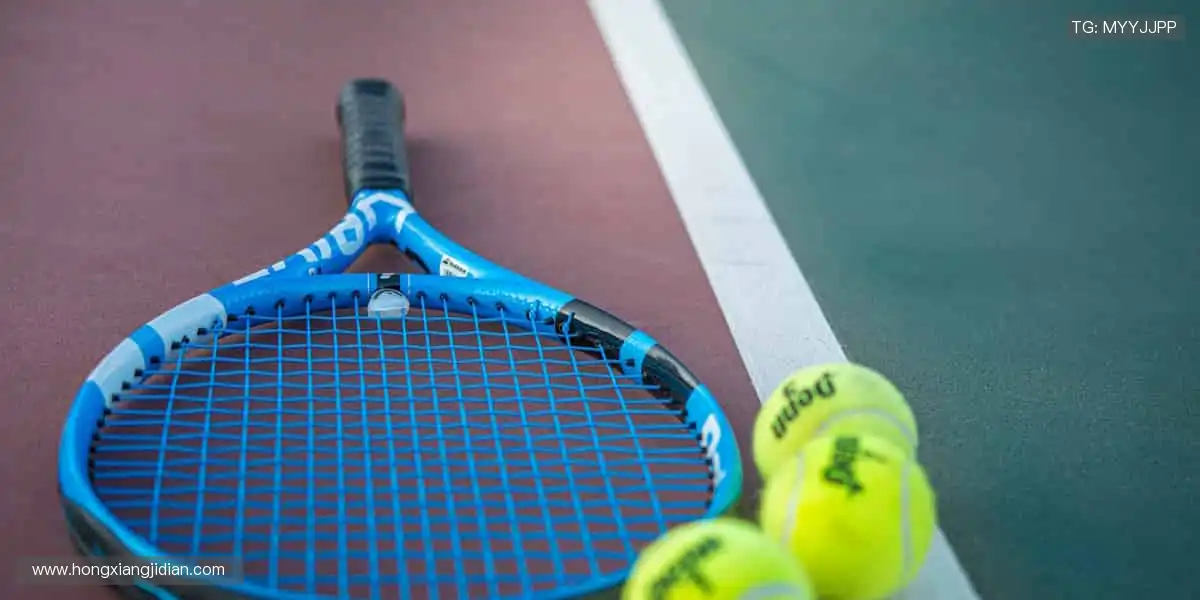 📱边看边聊,与全球球迷共享精彩时刻!💬